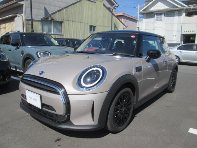 MINI Cooper F56 RHD