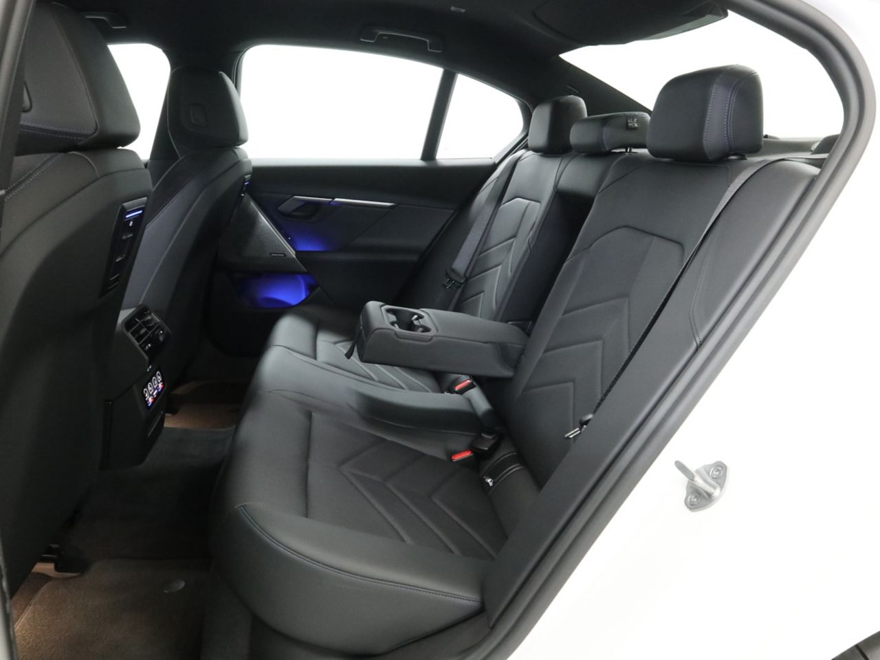 BMW i5 eDrive40 Sedan RHD