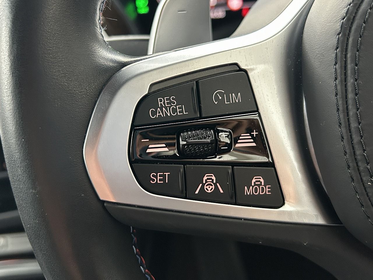 G01 X3 M40d RHD LCI ZA