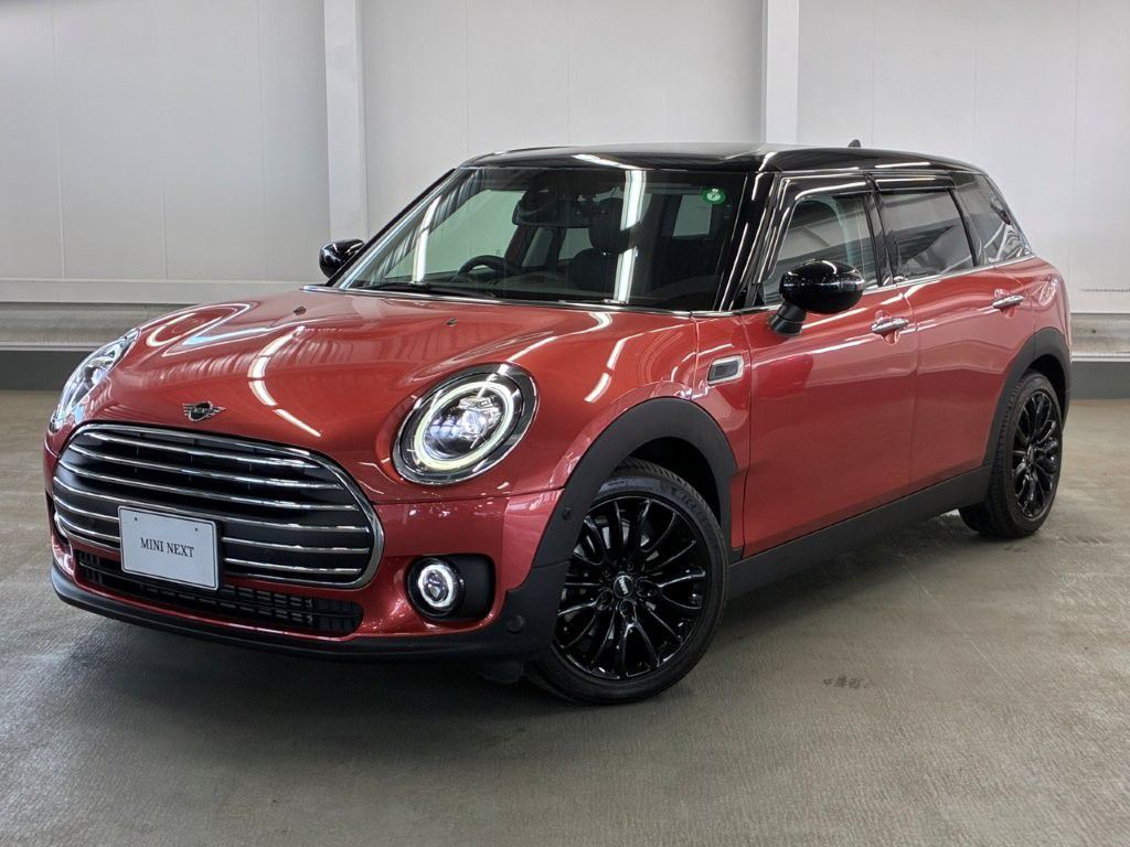 THE NEW MINI COOPER CLUBMAN.