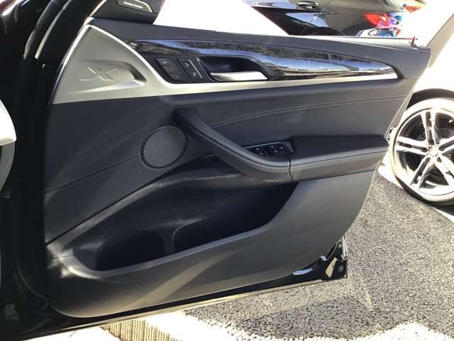 X4 M RHD
