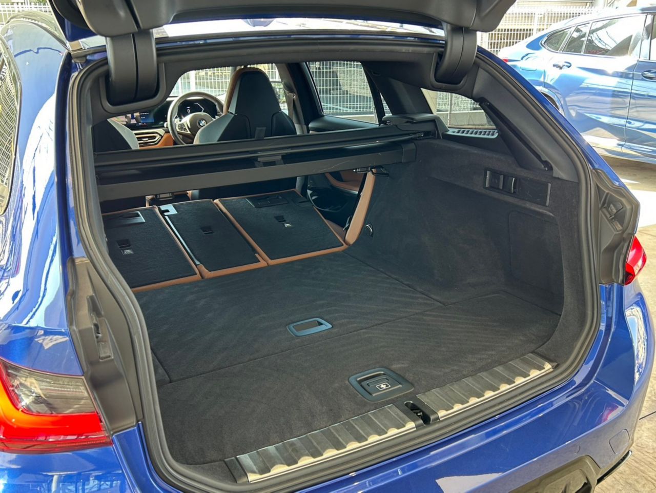 G21 M340i xDrive Touring LCI RHD