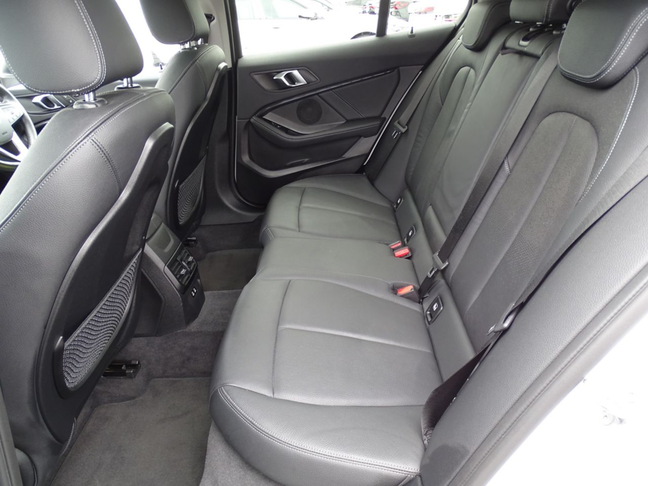 F40 118d Sports Hatch 5-door B47 2.0d