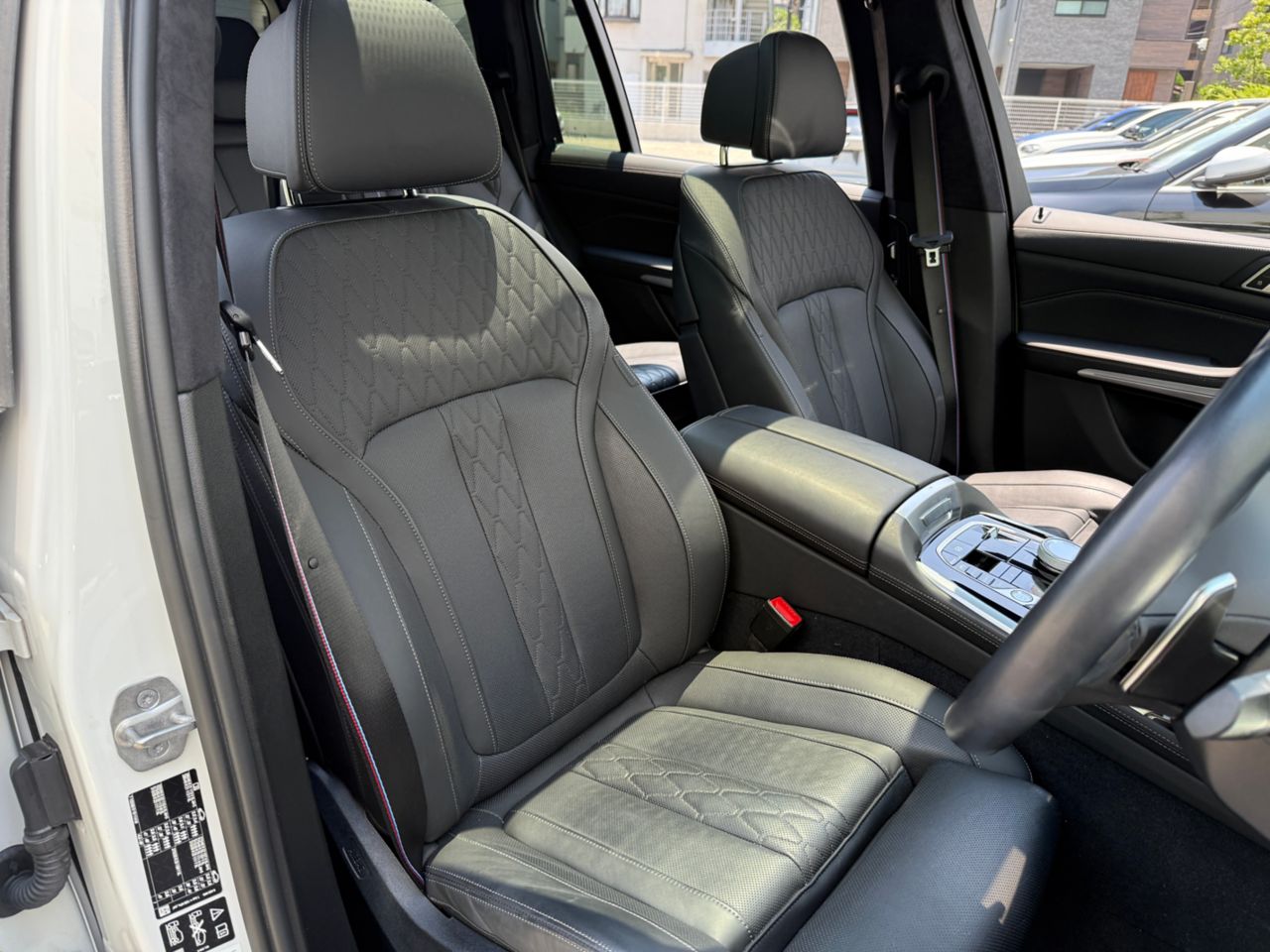 X7 xDrive40d RHD US