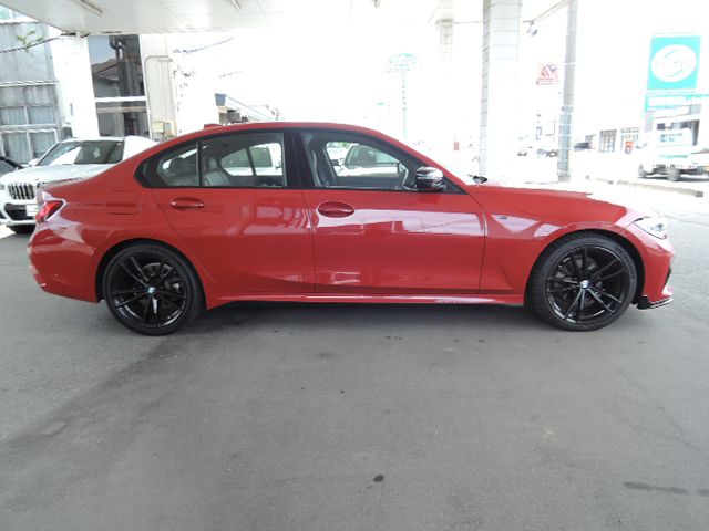 G20 320d xDrive RHD Saloon