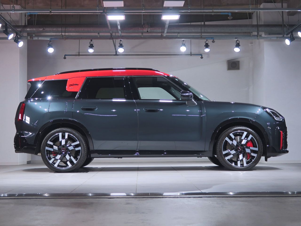U25 MINI John Cooper Works Countryman ALL4