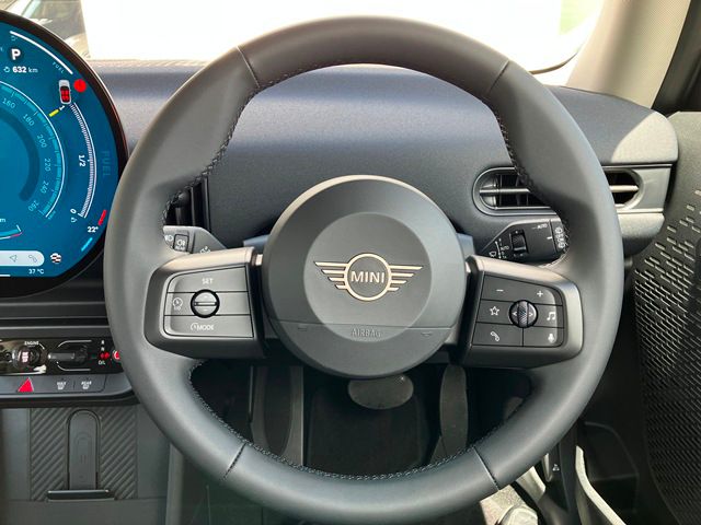 F66 MINI Cooper C 3Dr