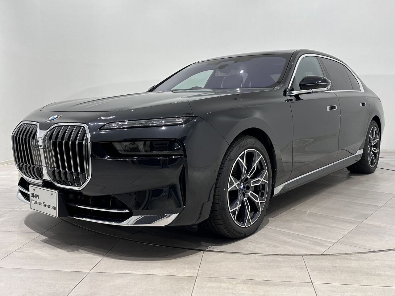 BMW 740i