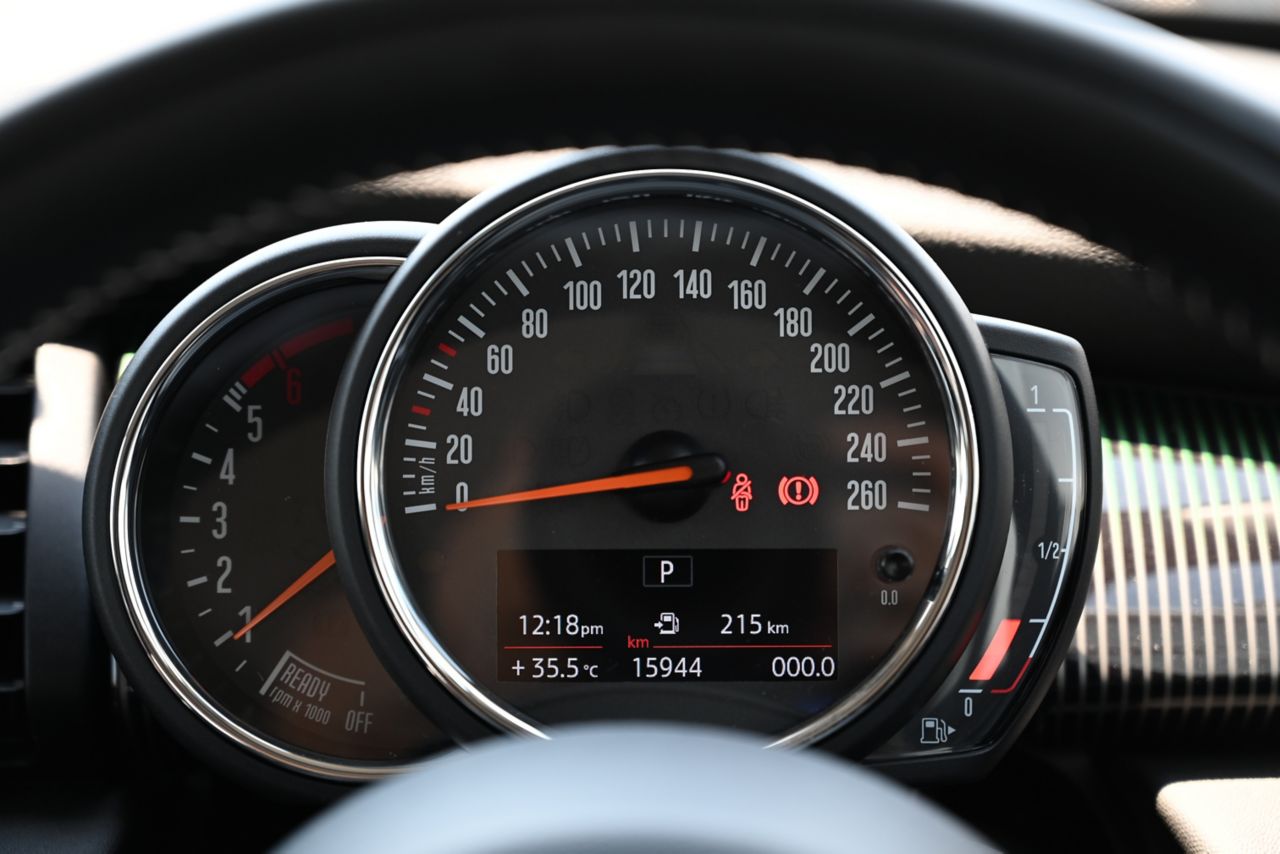 F56 COOPER D (AT)