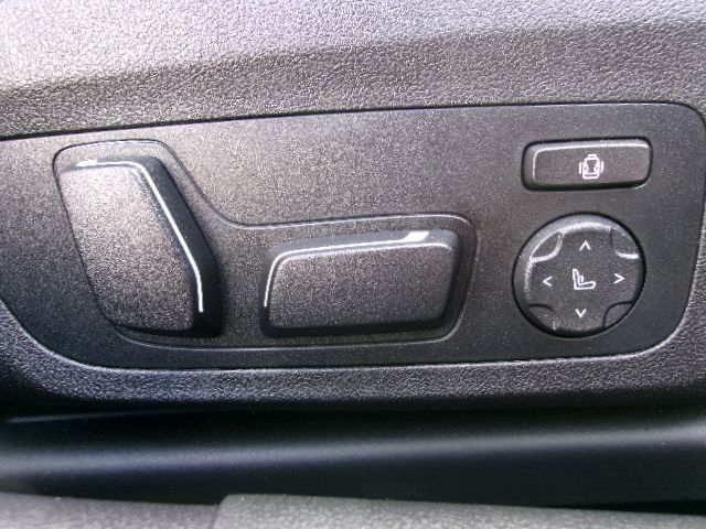 320d xDrive Berline RHD