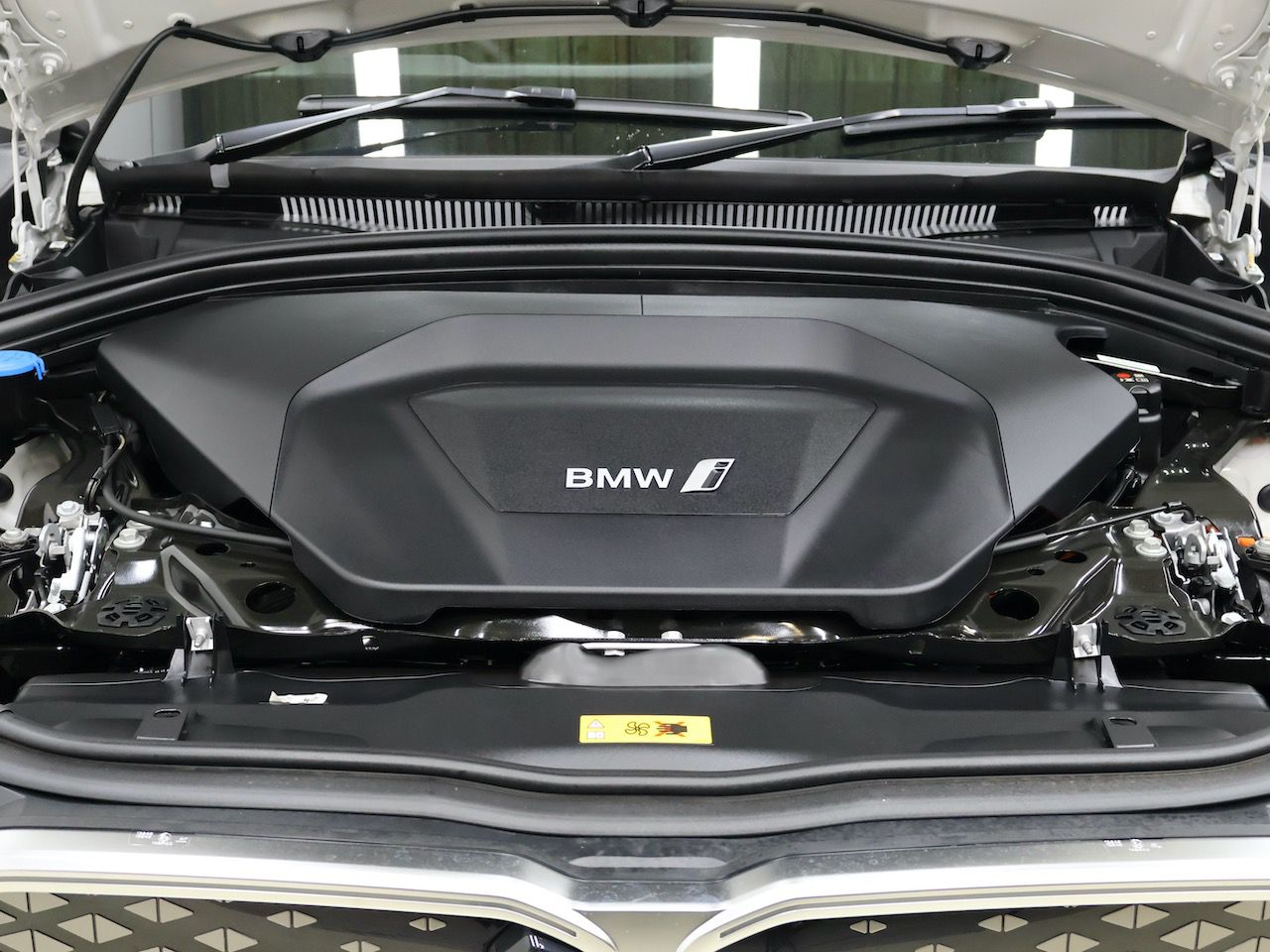 iX2 xDrive30 MSP