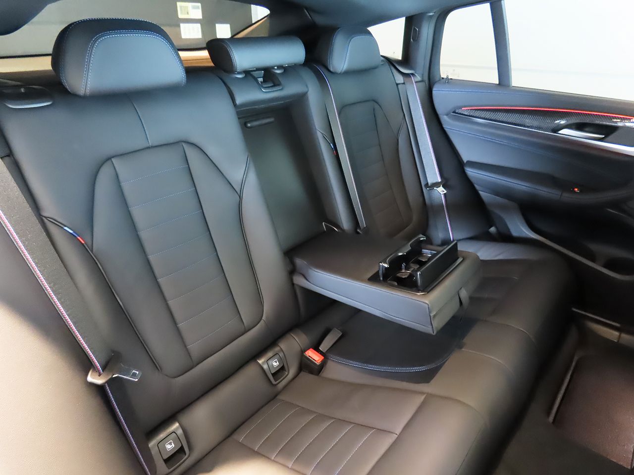 G02 X4 M40i RHD LCI