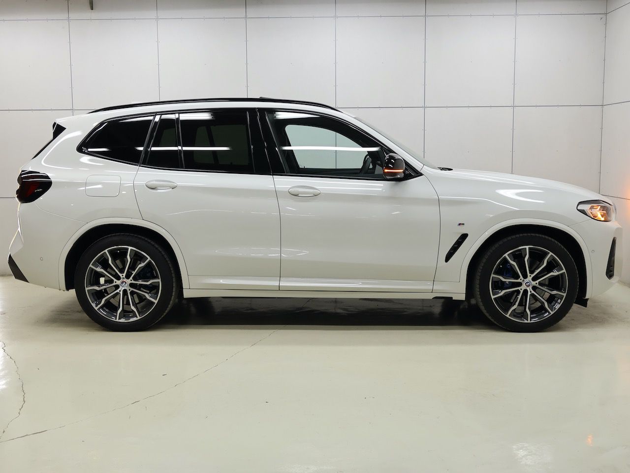 G01 X3 M40d RHD LCI ZA