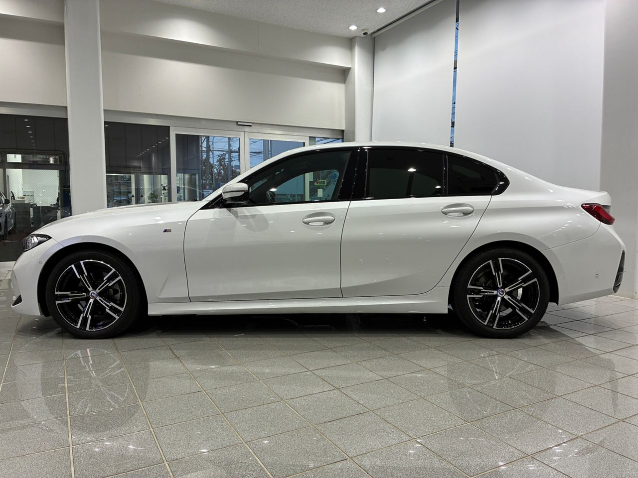 320d xDrive Berline RHD