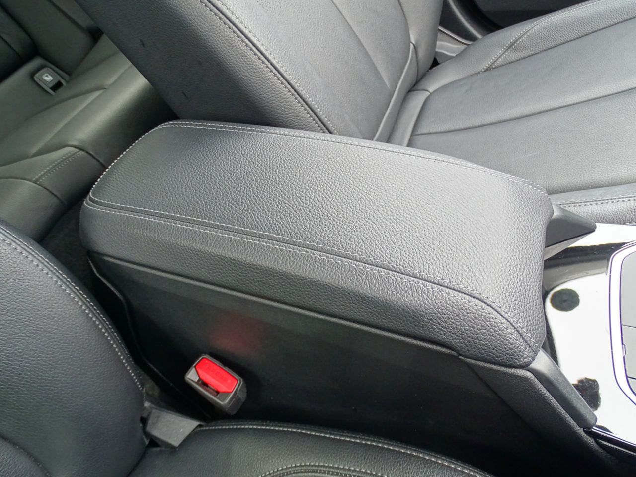 F40 118d Sports Hatch 5-door B47 2.0d