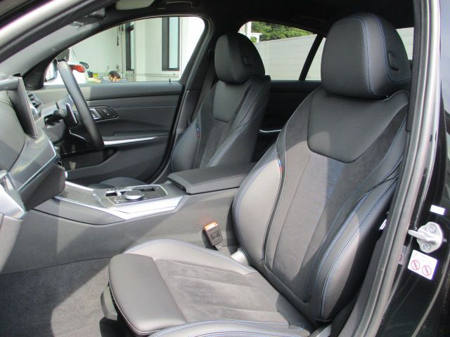 320d xDrive Berline RHD
