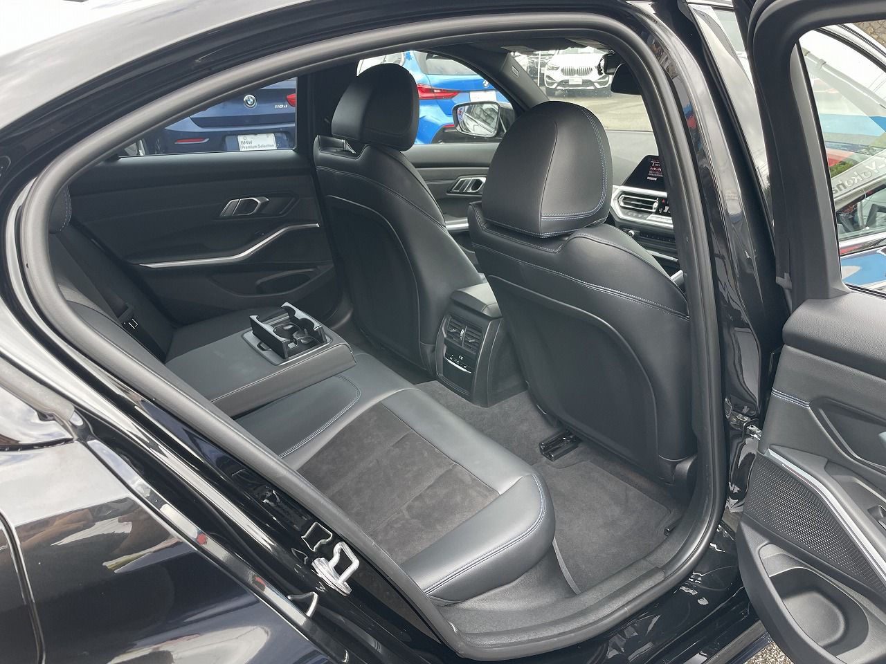 G20 320d xDrive RHD Saloon
