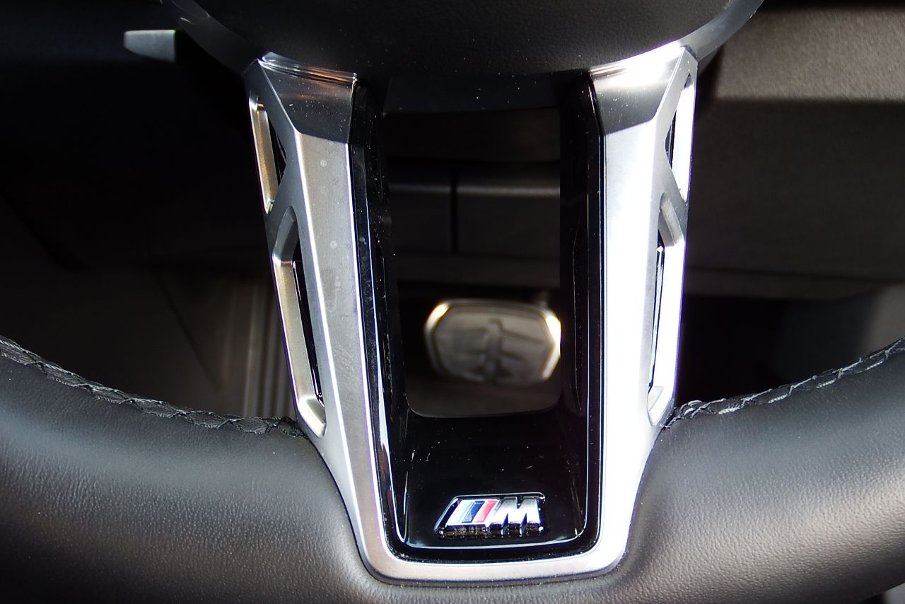 U11 iX1 xDrive30