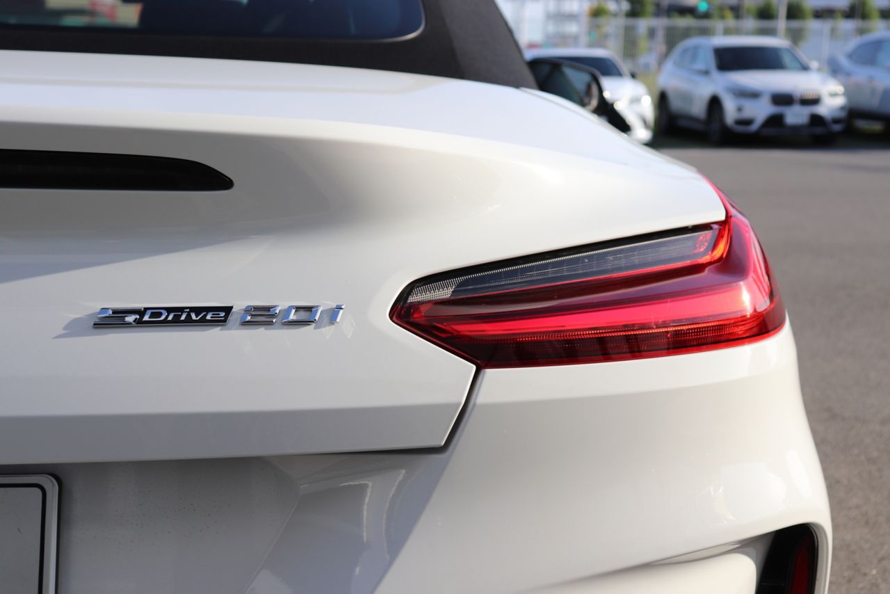 G29 z4 sDrive20i RHD