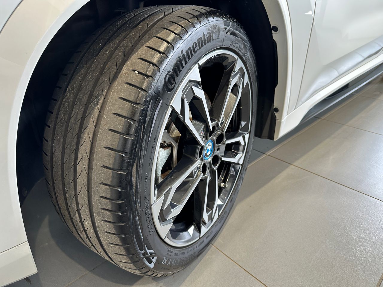 U11 iX1 xDrive30