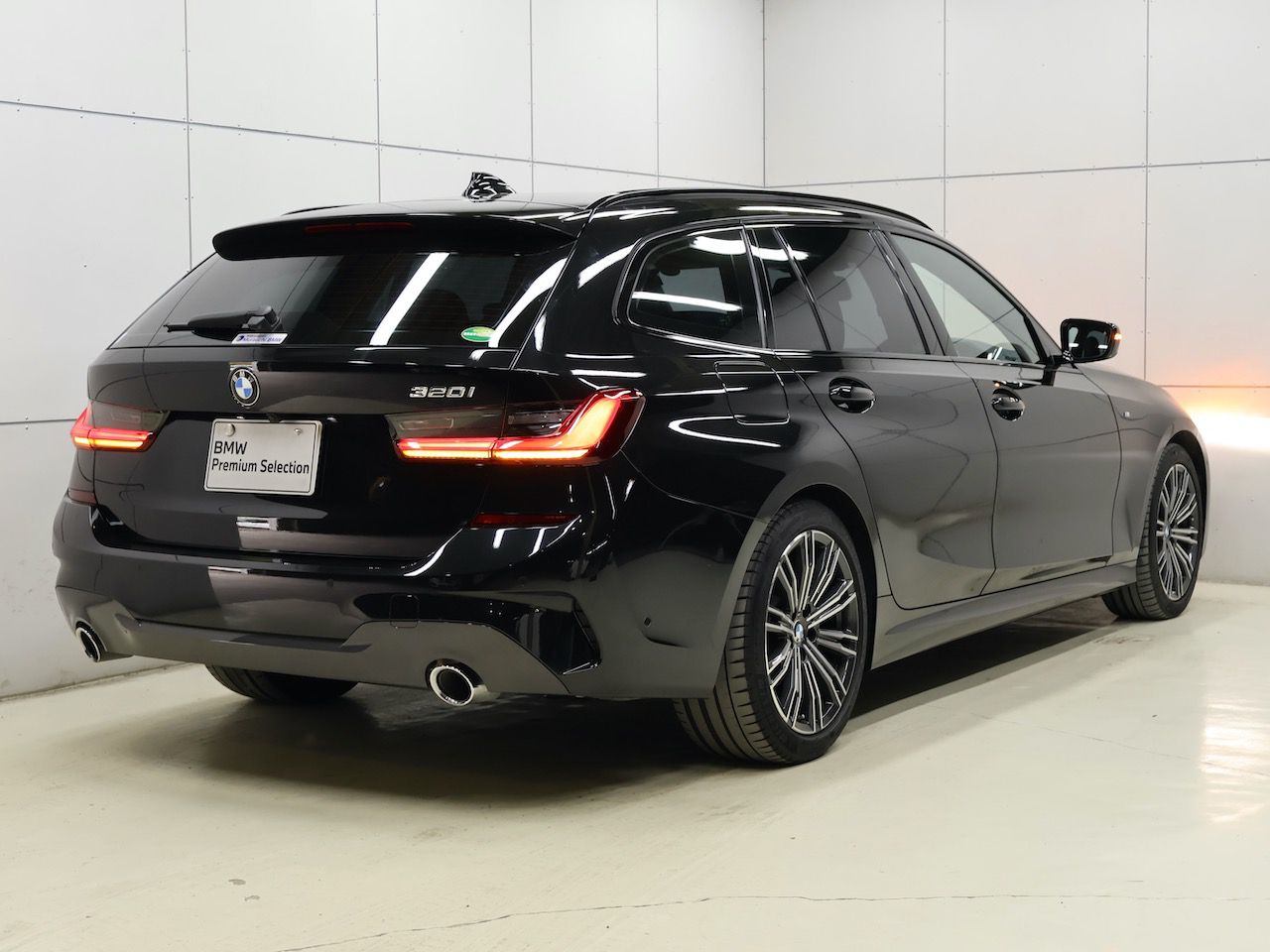 G21 320i RHD