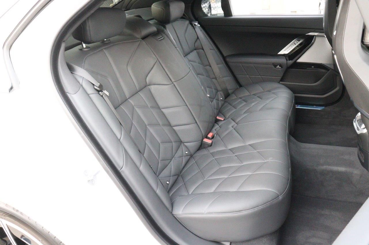 BMW i7 eDrive50 Sedan RHD
