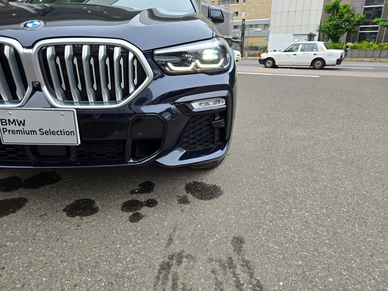 X* xDrive30d RHD
