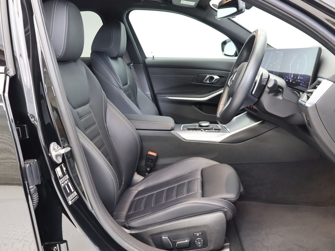 G20 320i Saloon LCI RHD MX