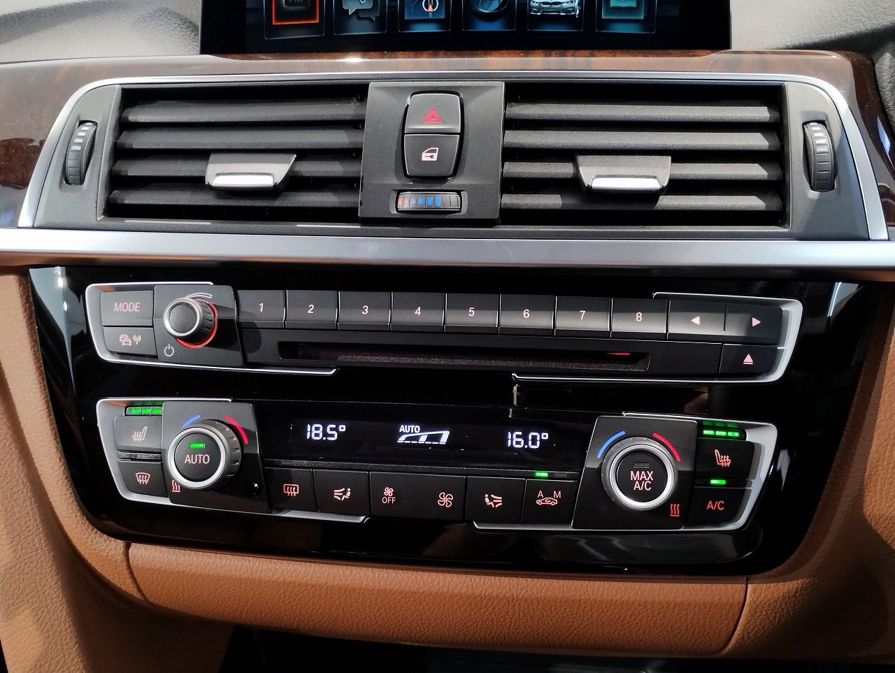 320D SEDAN RHD