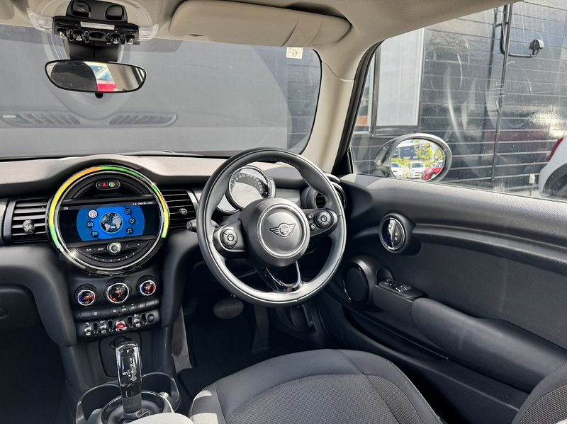 F56 MINI Cooper 3-Door Hatch LCI