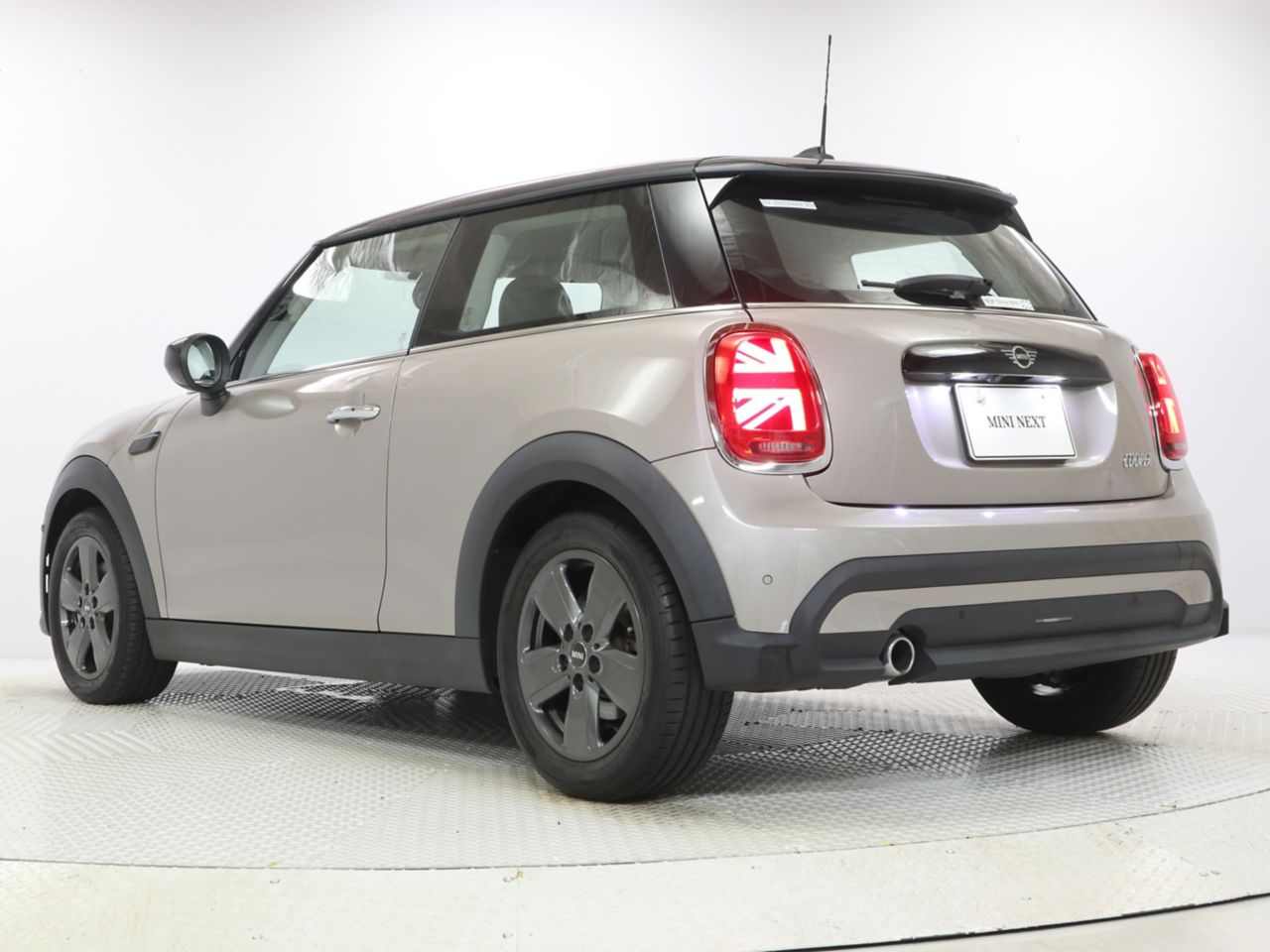 MINI Cooper F56 RHD