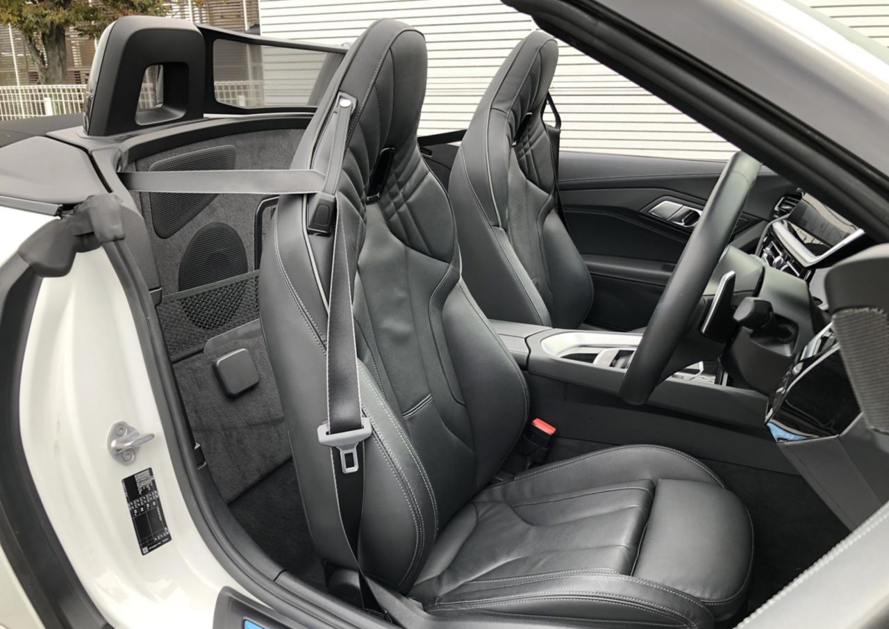 G29 z4 sDrive20i RHD