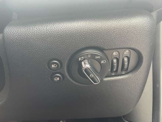 F56 COOPER S D(AT)