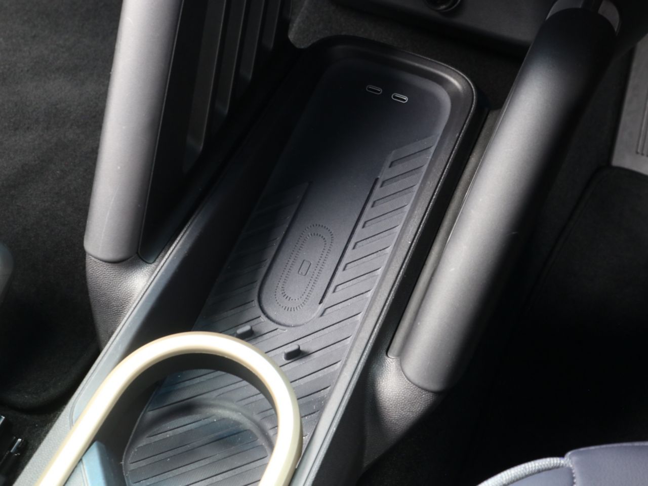 J01 MINI Cooper SE