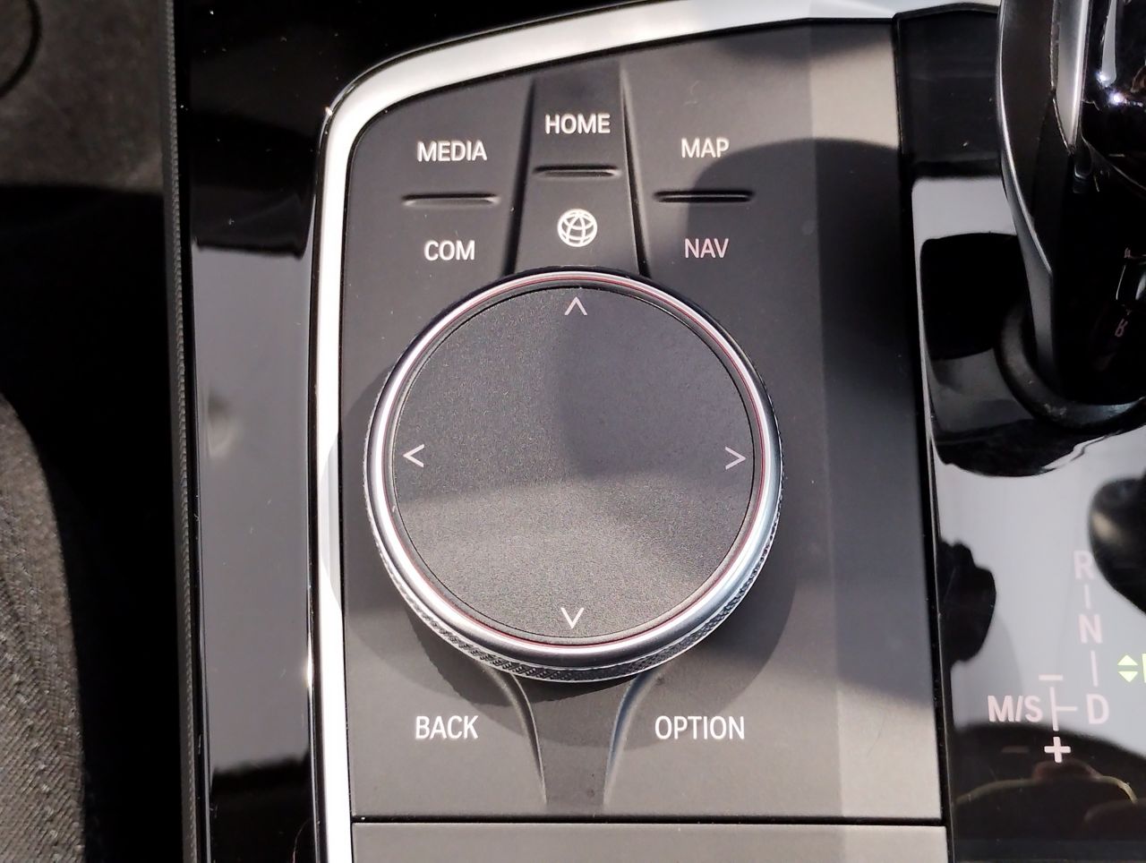 F40 118d Sports Hatch 5-door B47 2.0d