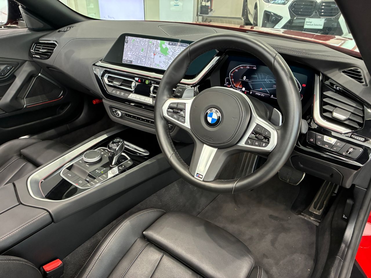 G29 z4 sDrive20i RHD
