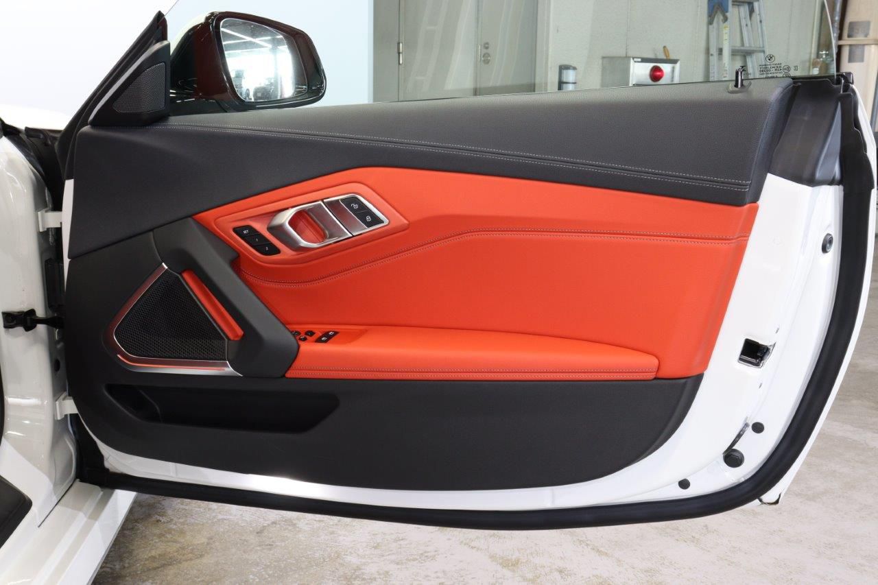 G29 z4 sDrive20i RHD