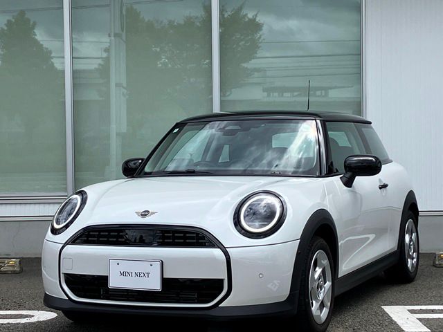 THE NEW MINI COOPER (3 DOOR) C