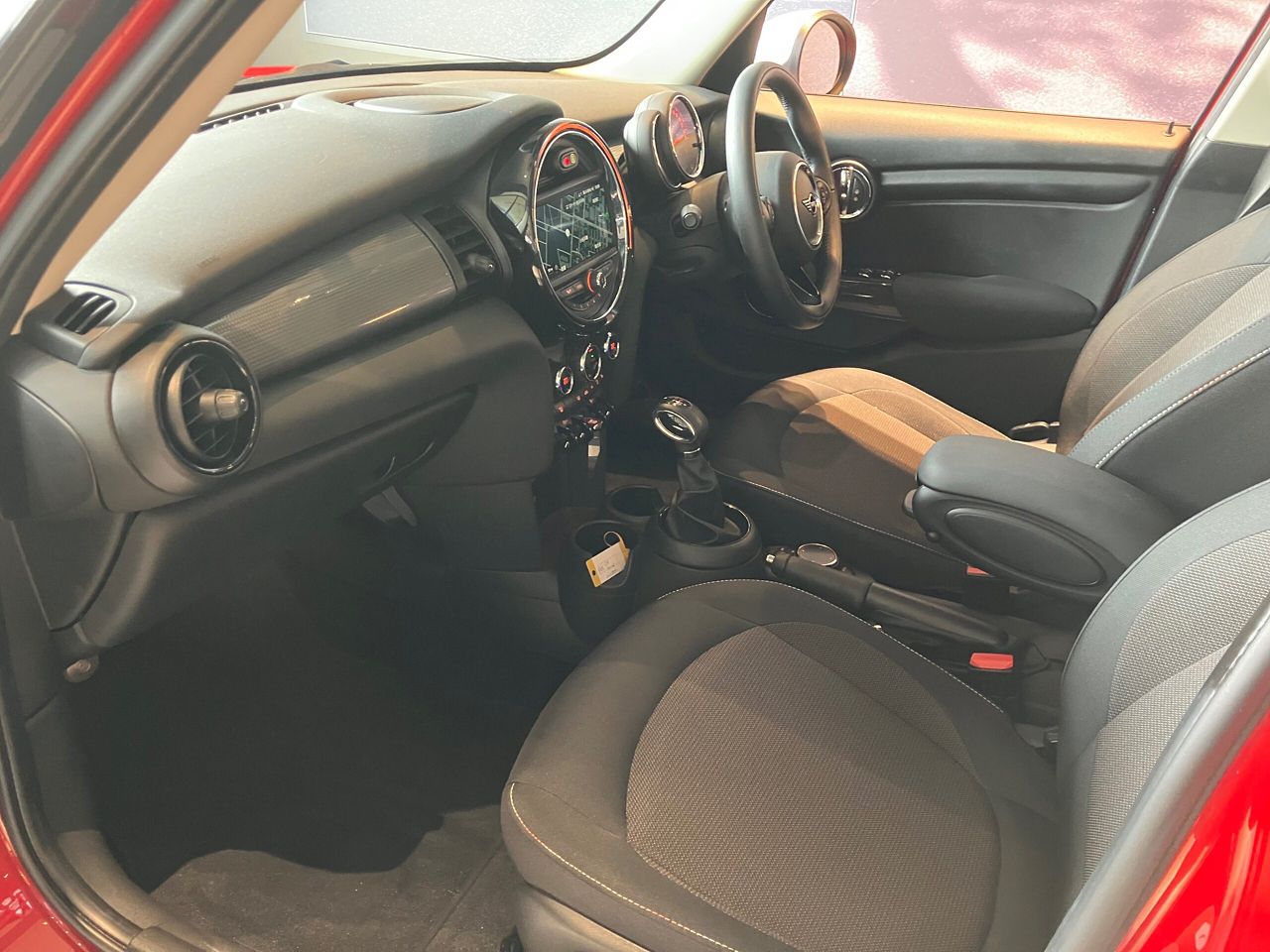F55 COOPER D (AT)