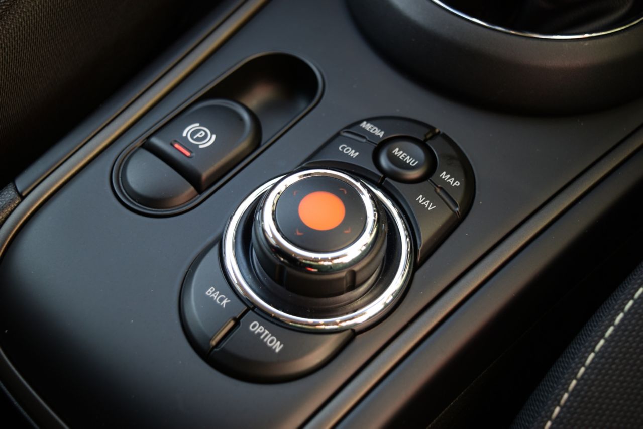 MINI CROSSOVER COOPER D