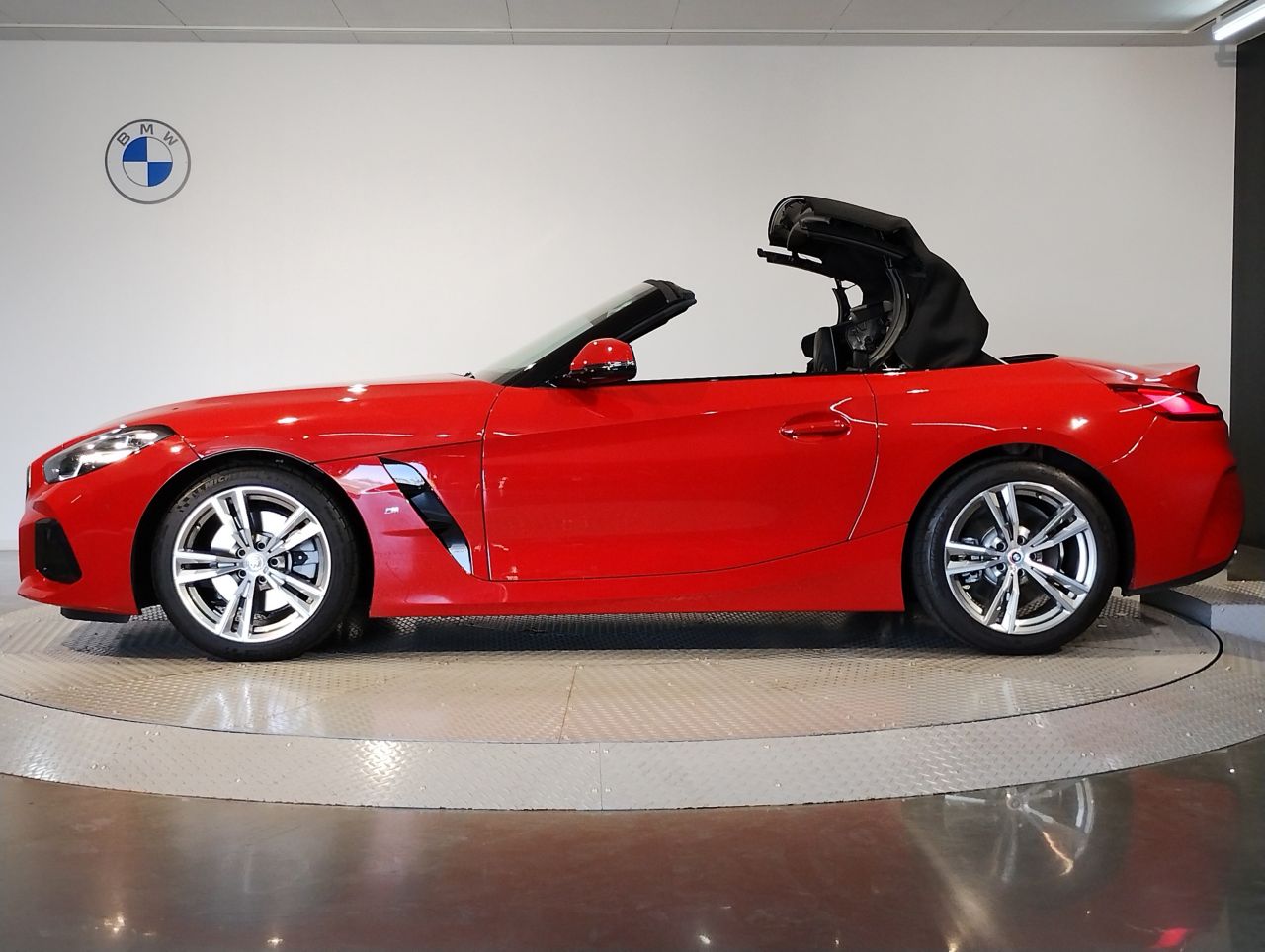 G29 z4 sDrive20i RHD