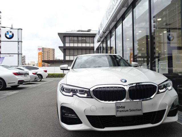 G20 320d xDrive RHD Saloon