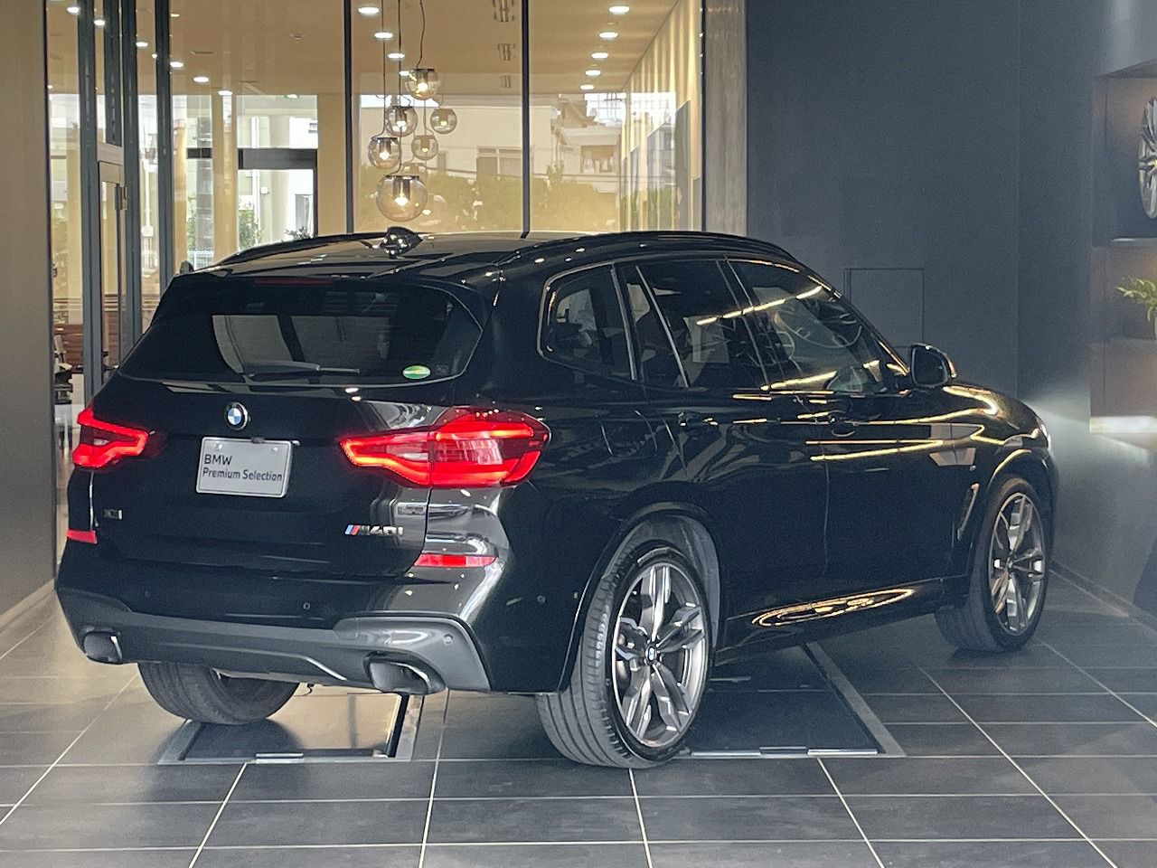 G01 X3 M40i RHD ZA