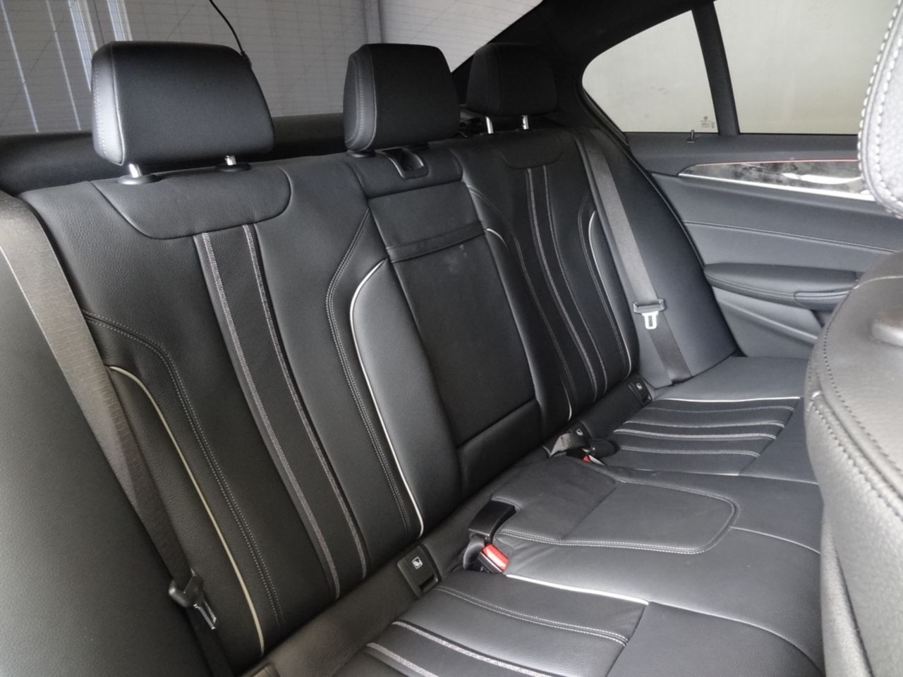 520d xDrive Sedan RHD