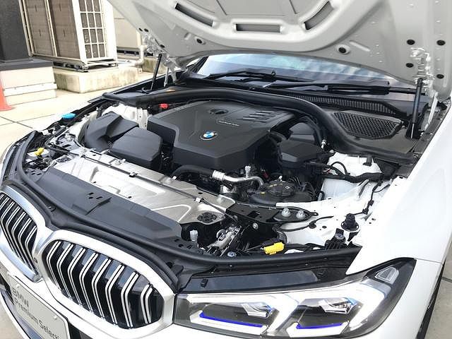 G20 320i Saloon LCI RHD MX
