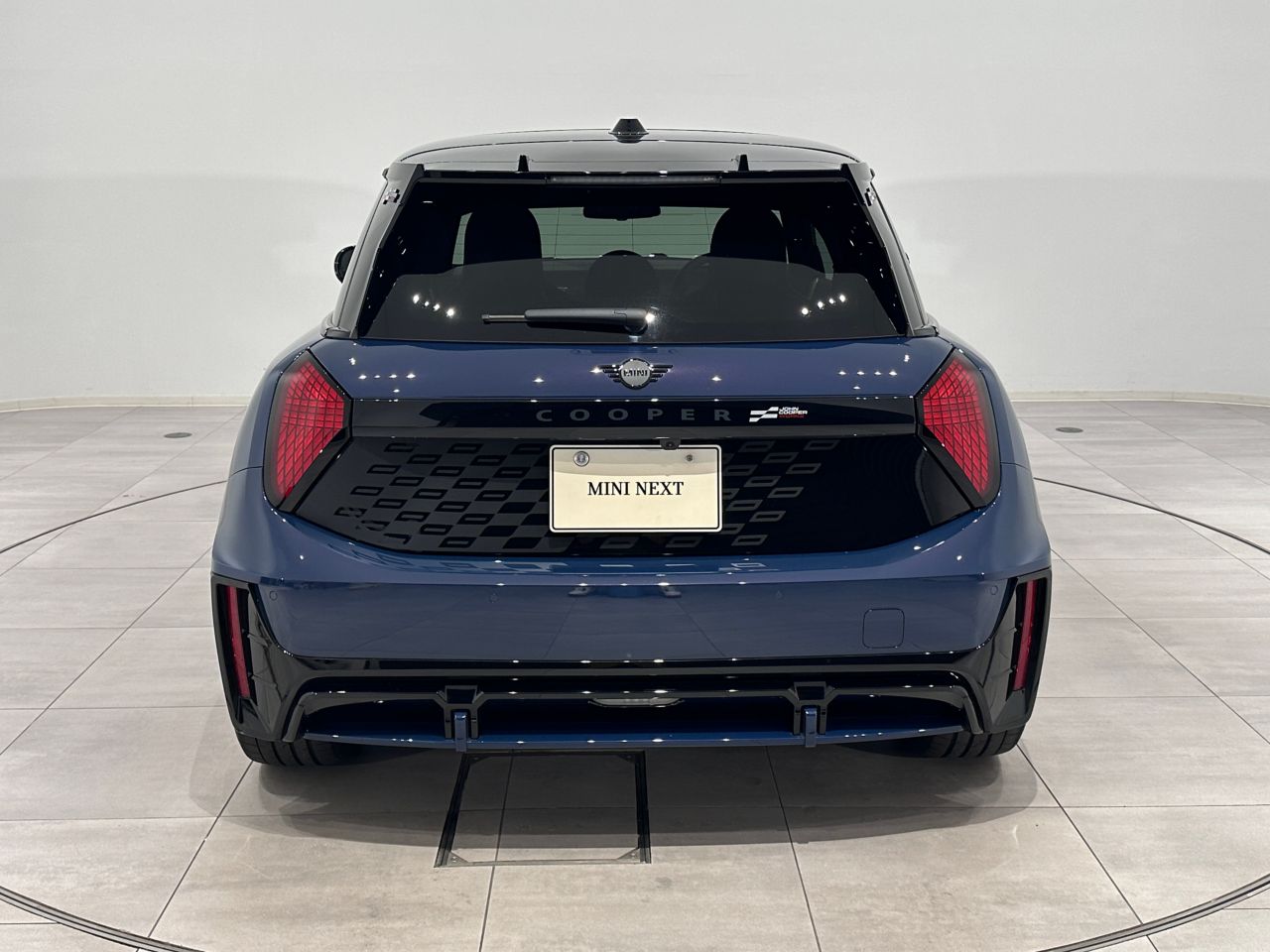 J01 MINI John Cooper Works Electric