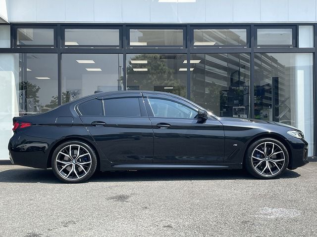 530e Sedan RHD