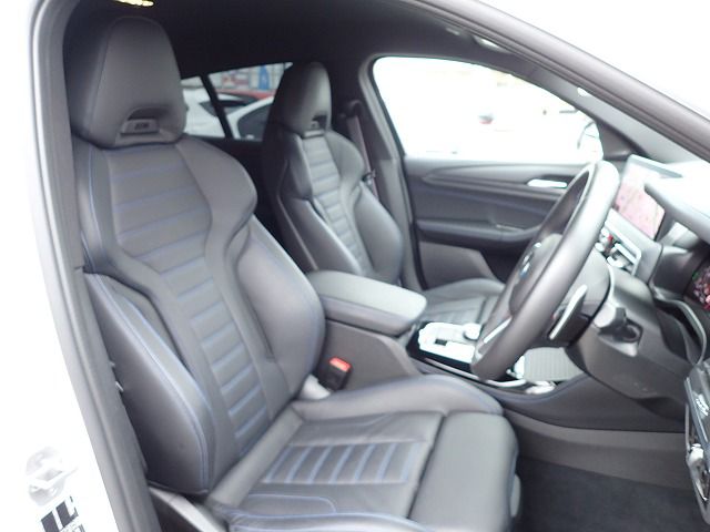 G02 X4 M40i RHD LCI