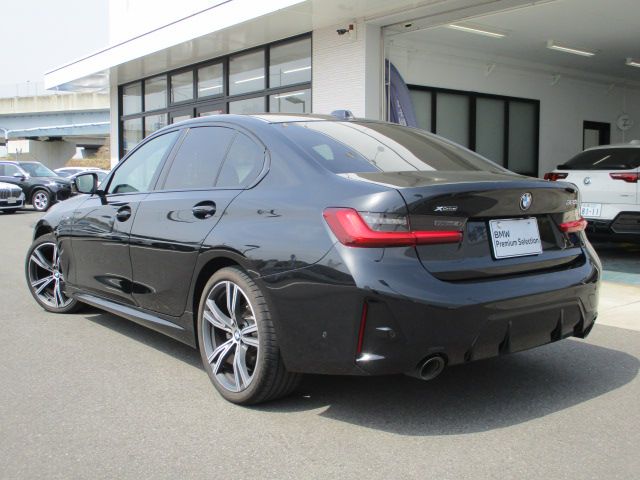 320d xDrive Berline RHD