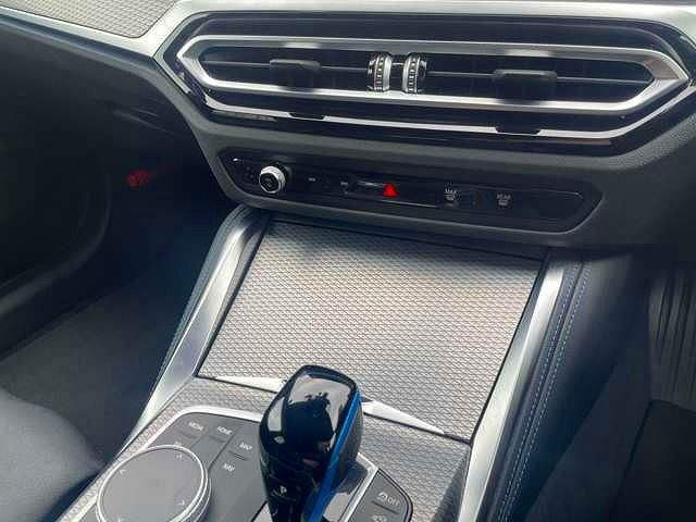 G26 i4 M50 RHD